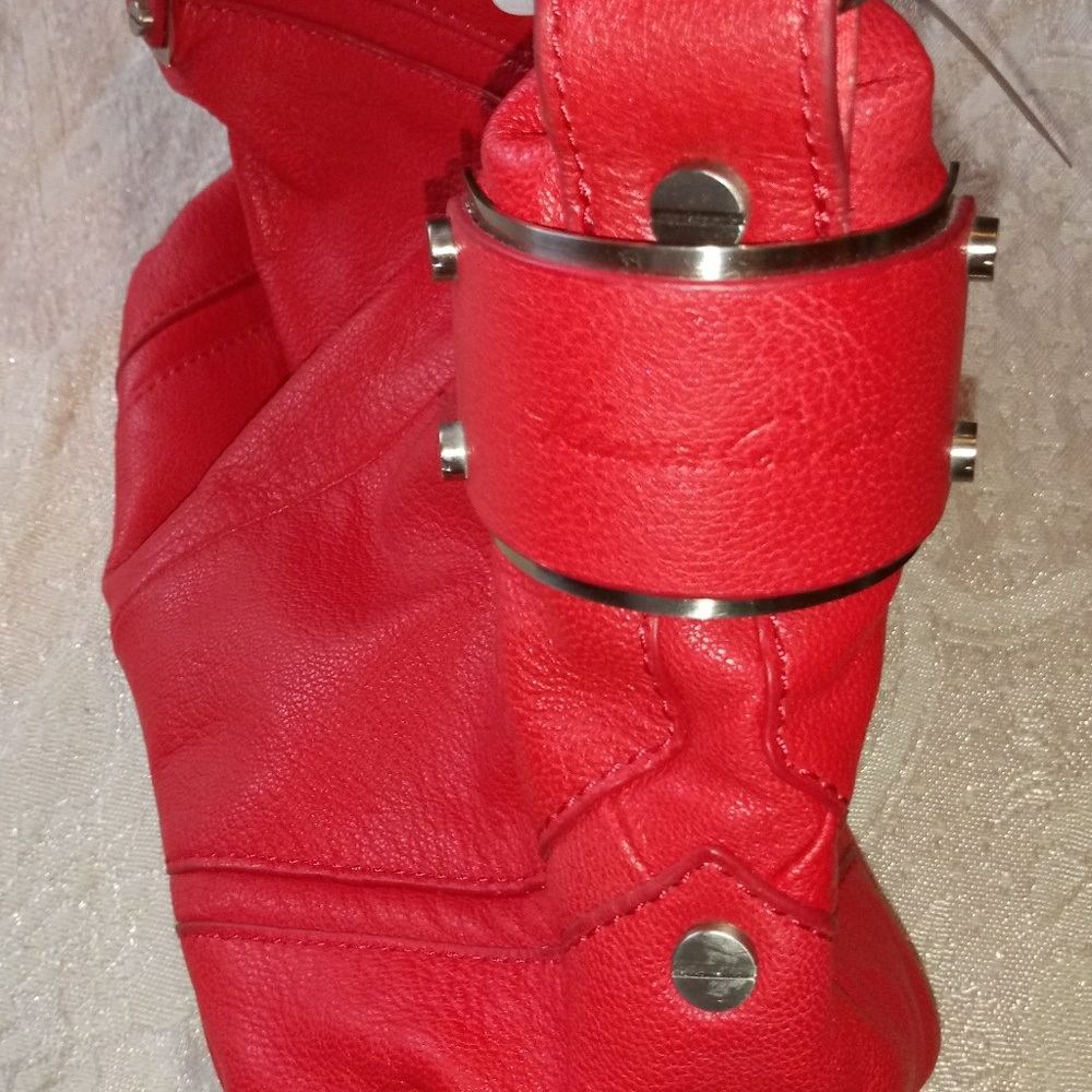 Kenneth Cole. Purse - Picture 3 of 8